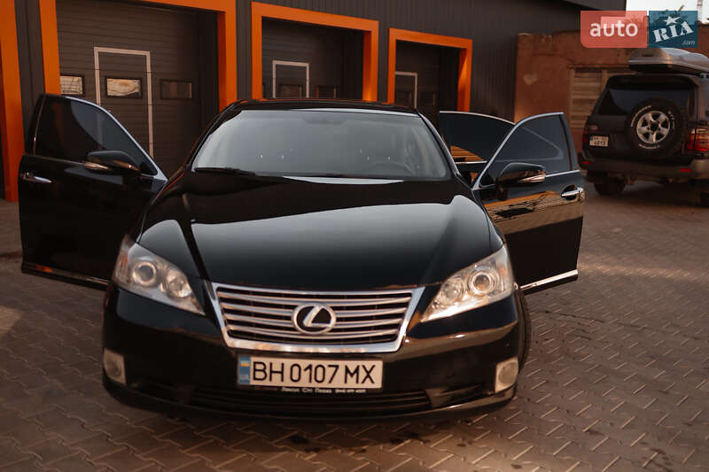 Седан Lexus ES 2010 в Одесі