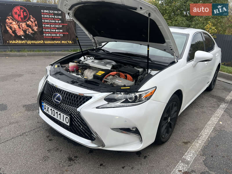 Седан Lexus ES 2012 в Харькове