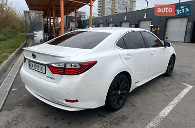 Седан Lexus ES 2012 в 