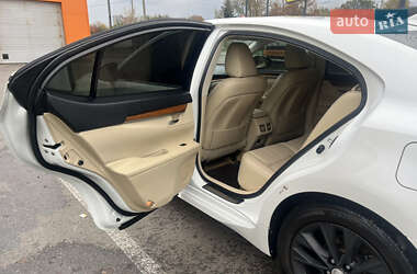 Седан Lexus ES 2012 в 