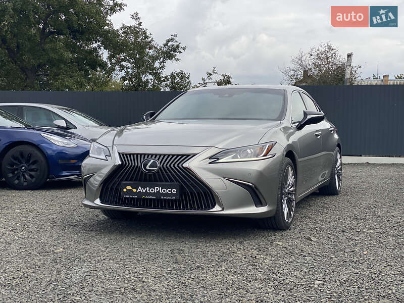 Седан Lexus ES 2021 в Луцке