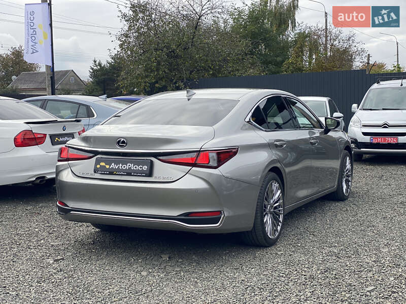 Седан Lexus ES 2021 в Луцке