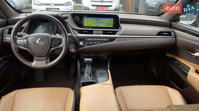 Седан Lexus ES 2021 в Луцке