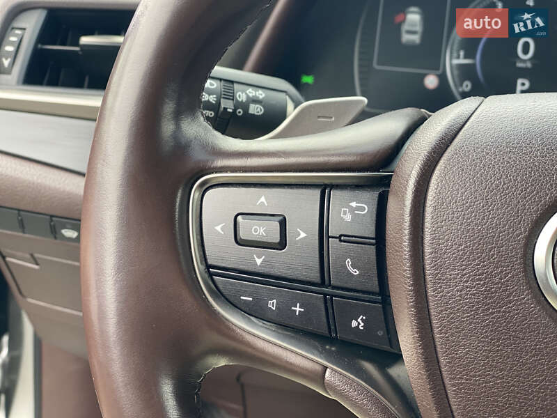 Седан Lexus ES 2021 в Луцке