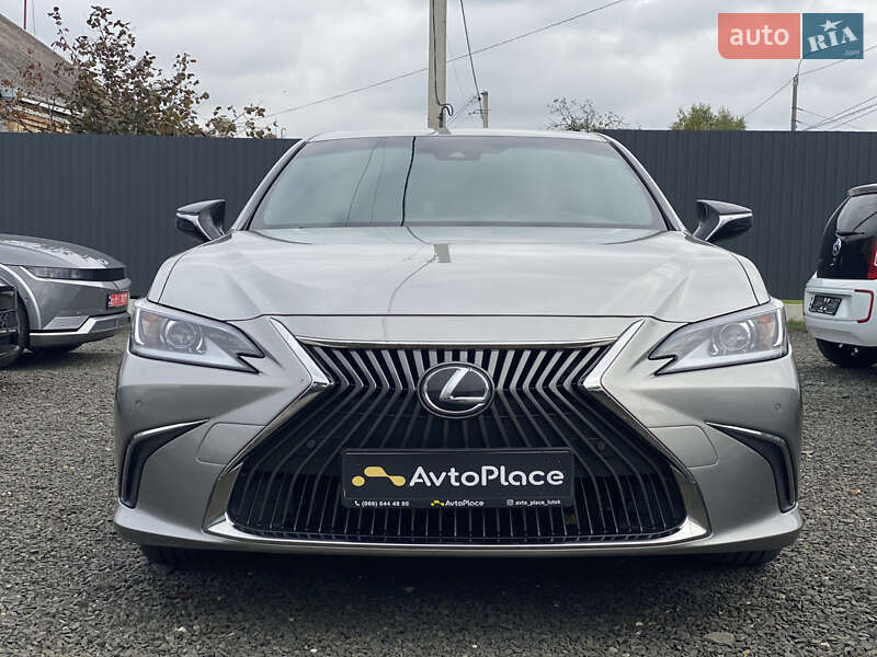 Седан Lexus ES 2021 в Луцке