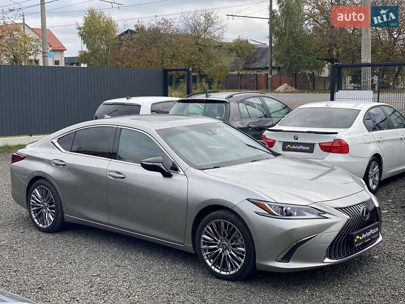 Седан Lexus ES 2021 в Луцке
