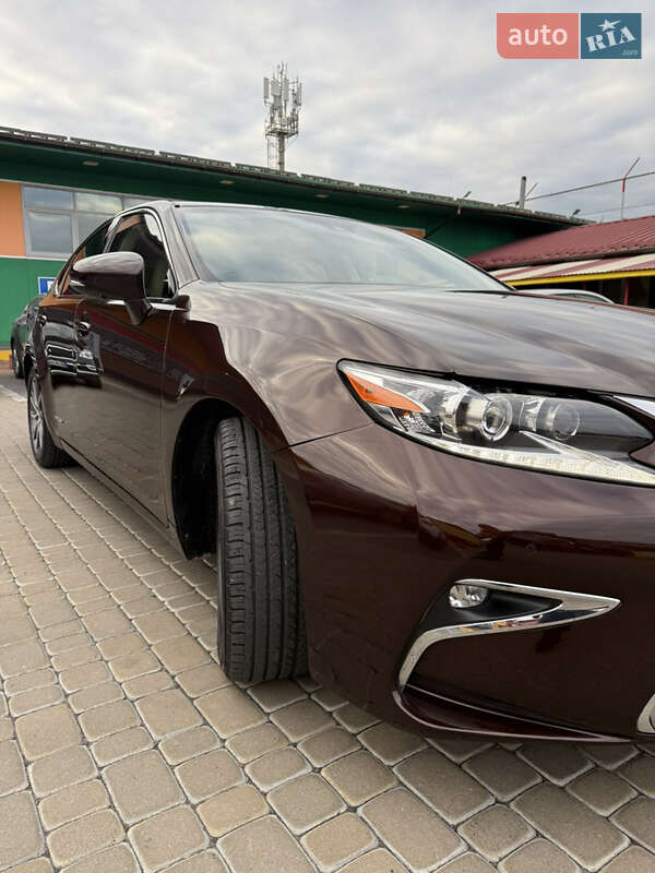 Седан Lexus ES 2015 в Львові фото 3 Седан Lexus ES 2015 в Львові