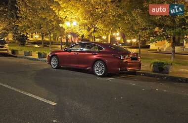 Седан Lexus ES 2018 в Одесі