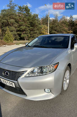 Седан Lexus ES 2013 в Каменском