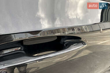 Седан Lexus ES 2021 в 