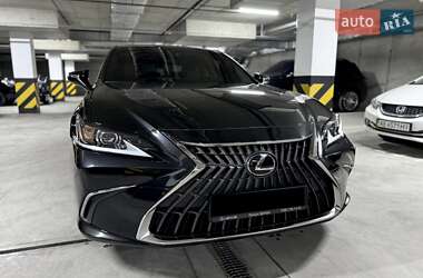 Седан Lexus ES 2022 в 