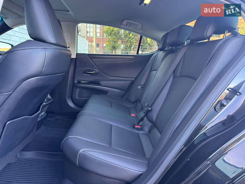 Седан Lexus ES 2023 в Києві фото 3 Седан Lexus ES 2023 в Києві