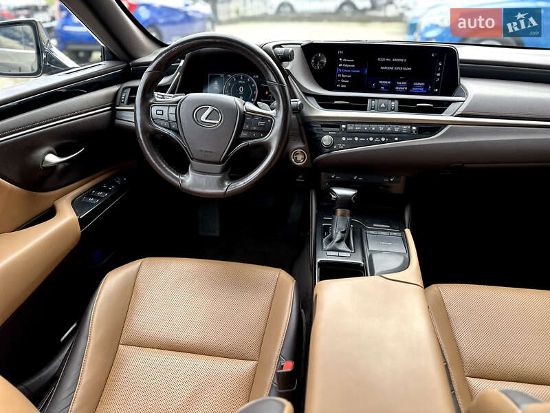Седан Lexus ES 2020 в Одесі