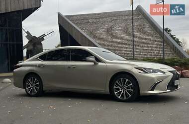 Седан Lexus ES 2020 в 