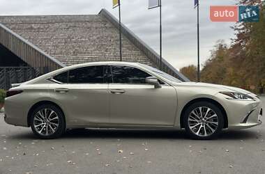 Седан Lexus ES 2020 в 