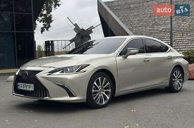 Седан Lexus ES 2020 в 