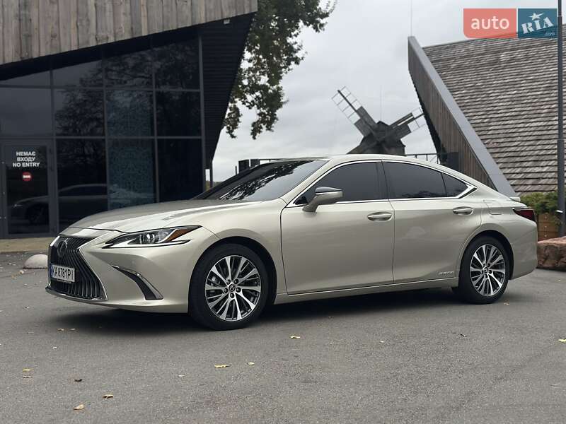 Седан Lexus ES 2020 в Киеве