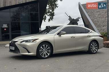 Седан Lexus ES 2020 в 