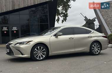 Седан Lexus ES 2020 в 