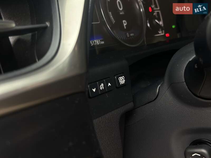 Седан Lexus ES 2020 в Киеве