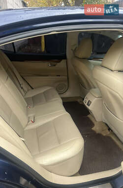 Седан Lexus ES 2014 в 
