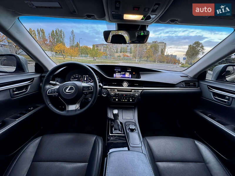 Седан Lexus ES 2017 в Кам'янському фото 15 Седан Lexus ES 2017 в Кам'янському