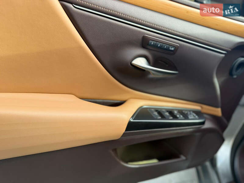 Седан Lexus ES 2021 в Житомире фото 23 Седан Lexus ES 2021 в Житомире