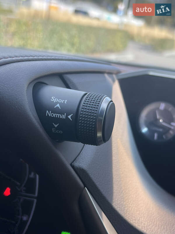 Седан Lexus ES 2019 в Днепре