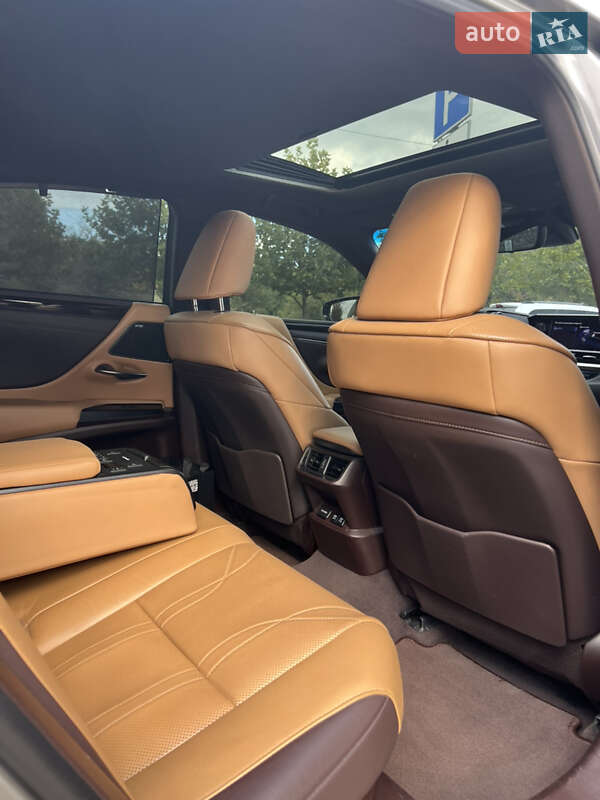 Седан Lexus ES 2019 в Днепре