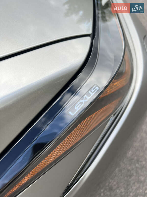 Седан Lexus ES 2019 в Днепре