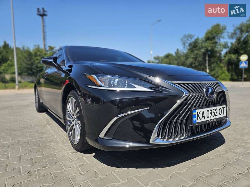 Седан Lexus ES 2021 в Киеве