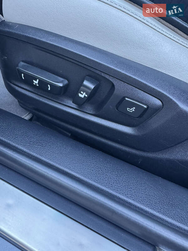 Седан Lexus ES 2014 в Одессе