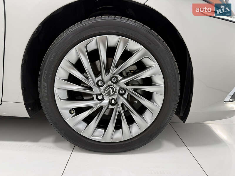 Седан Lexus ES 2019 в Одессе фото 38 Седан Lexus ES 2019 в Одессе