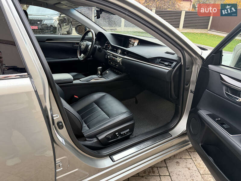 Седан Lexus ES 2017 в Львове фото 19 Седан Lexus ES 2017 в Львове
