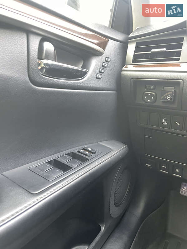 Седан Lexus ES 2013 в Кременчуге