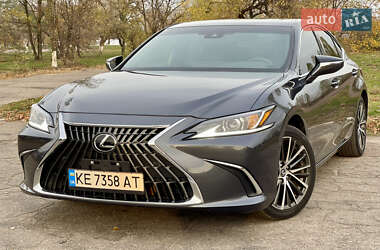 Седан Lexus ES 2022 в Кам'янському