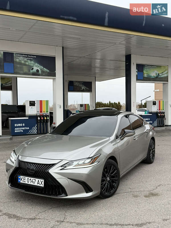 Седан Lexus ES 2021 в Дніпрі
