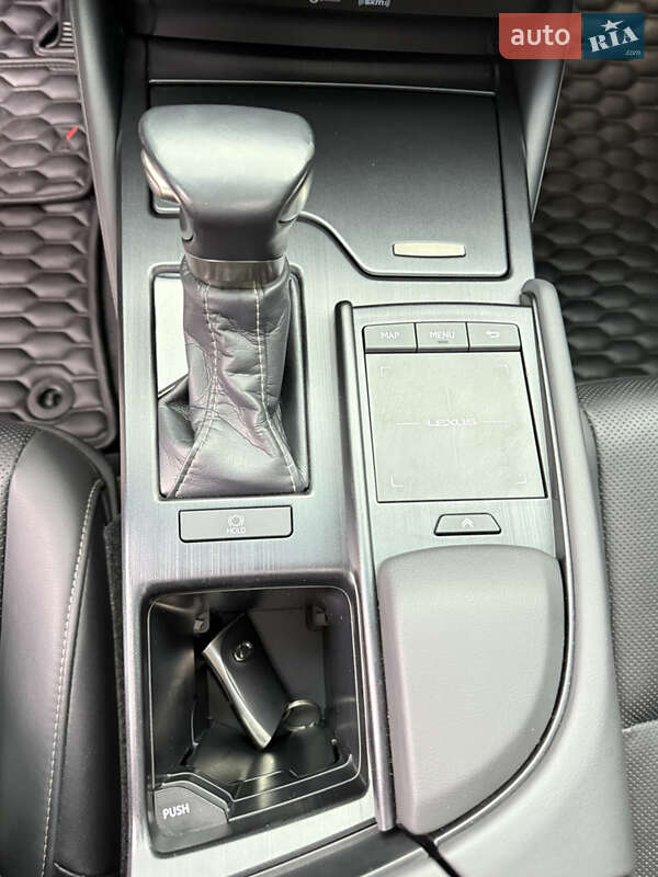 Седан Lexus ES 2021 в Дніпрі