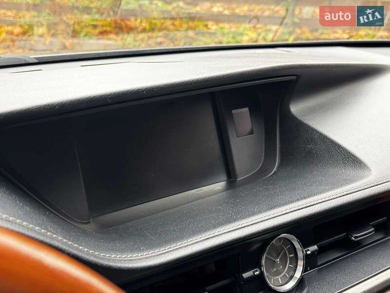 Седан Lexus ES 2014 в Киеве