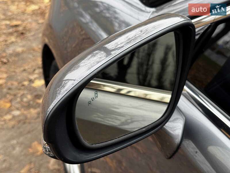 Седан Lexus ES 2014 в Киеве