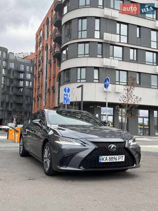 Седан Lexus ES 2022 в Києві