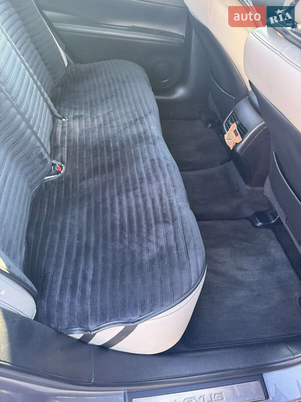 Седан Lexus ES 2014 в Добровеличковке