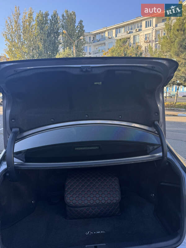 Седан Lexus ES 2014 в Добровеличковке