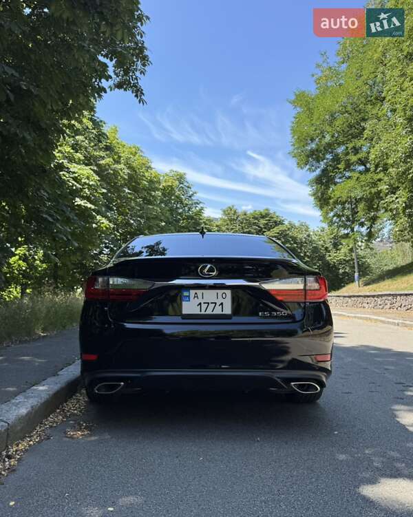 Седан Lexus ES 2016 в Виннице