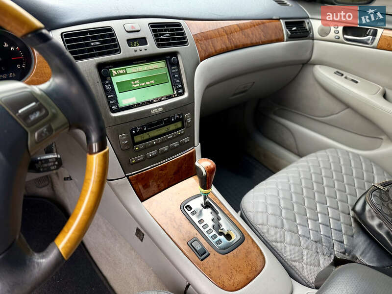 Седан Lexus ES 2004 в Тернополі