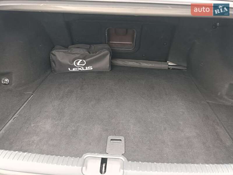 Седан Lexus ES 2018 в Києві