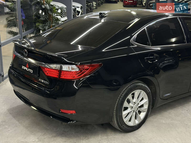 Седан Lexus ES 2015 в Одессе фото 16 Седан Lexus ES 2015 в Одессе