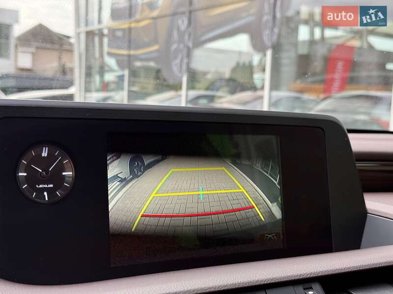 Седан Lexus ES 2020 в Киеве