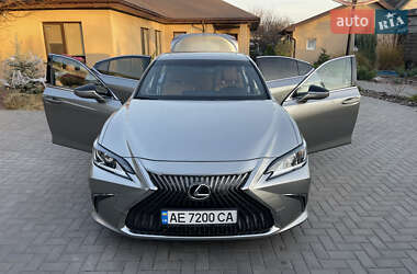 Седан Lexus ES 2019 в Кам'янському