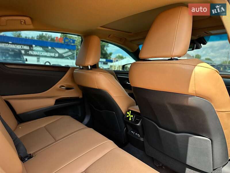 Седан Lexus ES 2024 в Киеве фото 76 Седан Lexus ES 2024 в Киеве